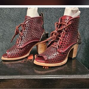 Freebirds Benni's Women's Burgundy Lace-Up Heeled Sandals